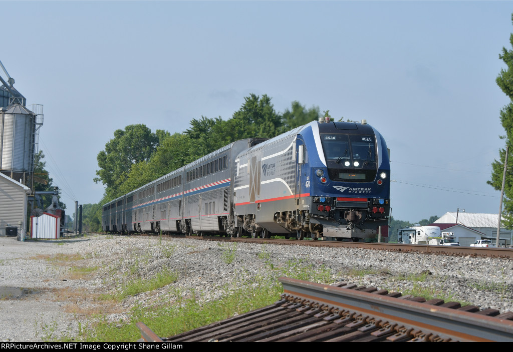 AMTK 4624 heads north along the Cn.